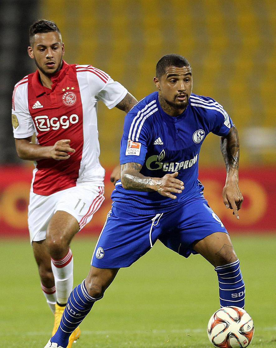 关键时刻西甲焦点战，阿贾克斯内部沟通，话题不断，赛季目标并未改变(曼城俱乐部pk巴萨俱乐部)-开云