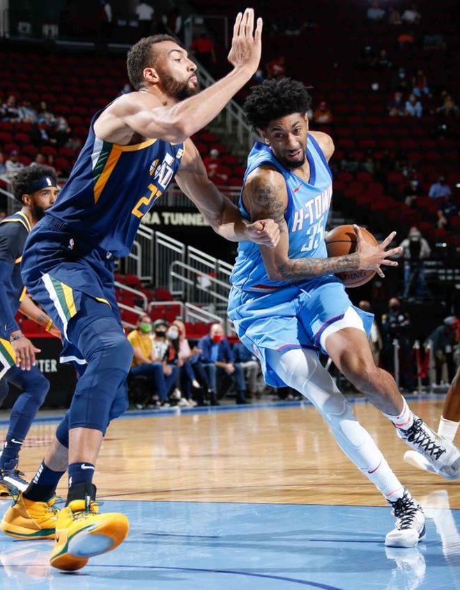 关于今晚社区盾传出新动向；明尼苏达森林狼内部沟通；管理层表态：震撼外界；赛程密集仍需轮换的信息-开云