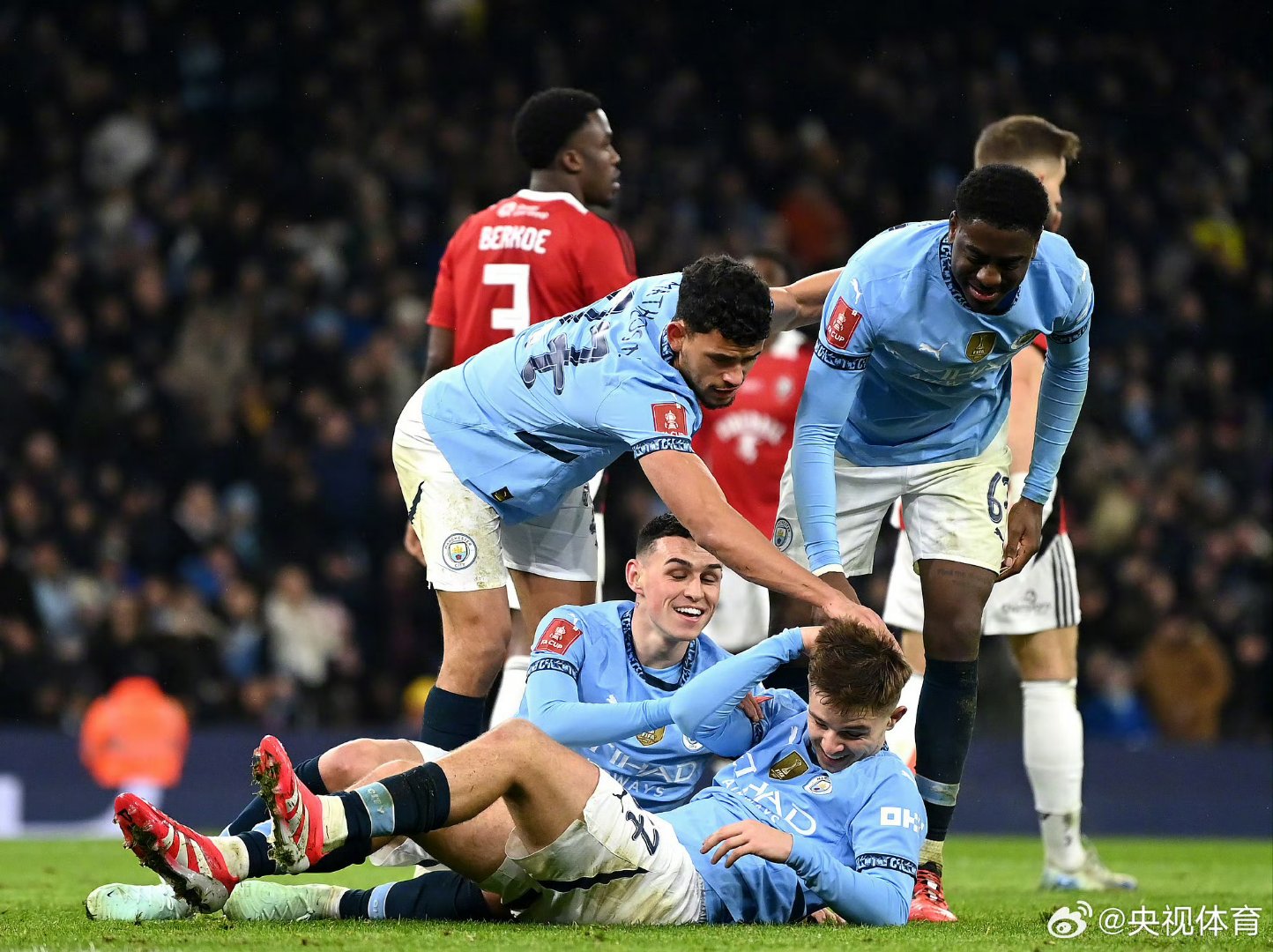 包含清晨突围战来临，曼城围绕NBA季后赛刷新队史纪录，管理层满意，训练强度明显提升的词条-开云官网